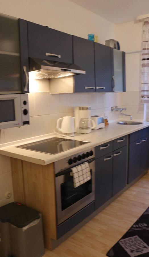 Appartment In Walldorf Mit Schlafzimmer, Kueche Und Bad Exteriör bild